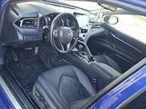 Toyota Camry 2023 года за 15 500 000 тг. в Актобе – фото 5