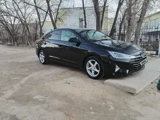 Hyundai Elantra, 2018