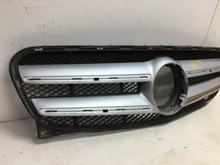 Решетка радиатора Mercedes-Benz GLA за 111 111 тг. в Костанай – фото 2