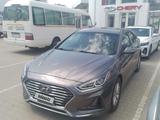 Hyundai Sonata 2018 года за 6 700 000 тг. в Актобе – фото 2