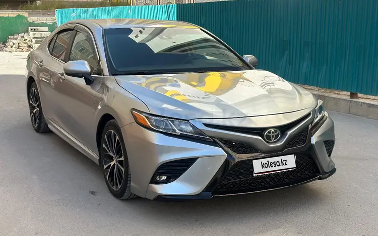 Toyota Camry 2018 года за 8 600 000 тг. в Актау