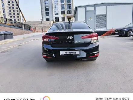 Hyundai Elantra 2019 года за 6 200 000 тг. в Астана – фото 3