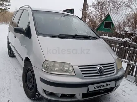 Volkswagen Sharan 2001 года за 2 500 000 тг. в Караганда