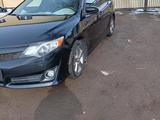 Toyota Camry 2012 года за 5 500 000 тг. в Уральск – фото 2