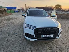 Audi Q7, 2022