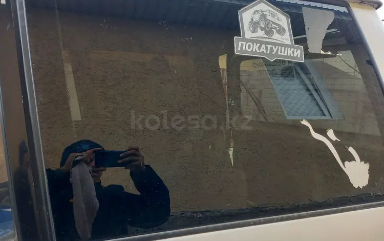 Стекло на паджеро 2 за 15 000 тг. в Талгар