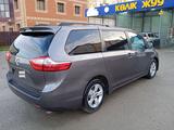 Toyota Sienna 2015 года за 9 000 000 тг. в Атырау – фото 5