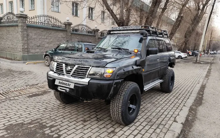 Nissan Patrol 2000 годаfor8 000 000 тг. в Алматы