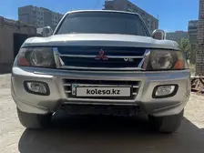 Mitsubishi Montero, 2001