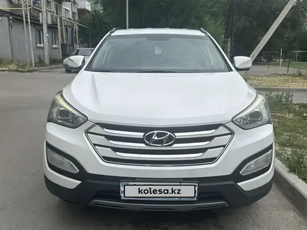 Hyundai Santa Fe 2013 года за 10 000 000 тг. в Алматы