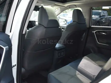 Toyota RAV4 2024 года за 12 088 950 тг. в Алматы – фото 11