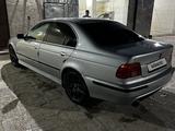 BMW 523 1997 годаүшін3 300 000 тг. в Актау