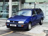Volkswagen Golf 1994 годаүшін2 950 000 тг. в Шымкент