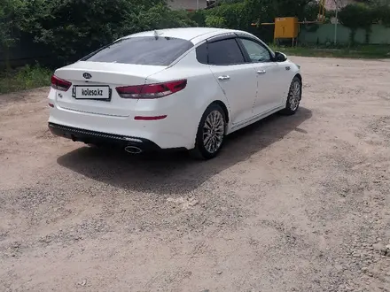 Kia K5 2020 года за 9 700 000 тг. в Алматы – фото 4