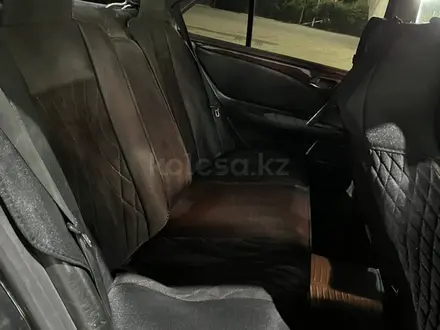 Mercedes-Benz E 230 1997 года за 2 300 000 тг. в Жезказган – фото 4