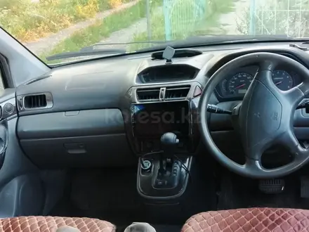 Mitsubishi Chariot 1998 года за 1 200 000 тг. в Алматы – фото 5