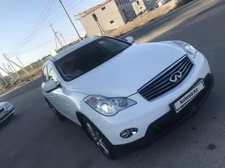 Infiniti EX25 2013 года за 10 000 000 тг. в Актобе – фото 4