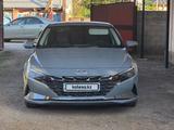 Hyundai Elantra 2022 года за 8 600 000 тг. в Алматы – фото 2