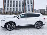 Hyundai Santa Fe 2020 годаүшін14 400 000 тг. в Астана