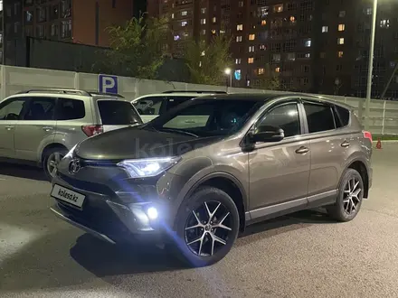 Toyota RAV4 2018 года за 12 700 000 тг. в Астана