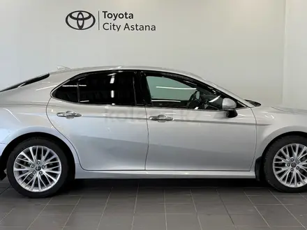 Toyota Camry Prestige 2019 года за 13 750 000 тг. в Астана – фото 18