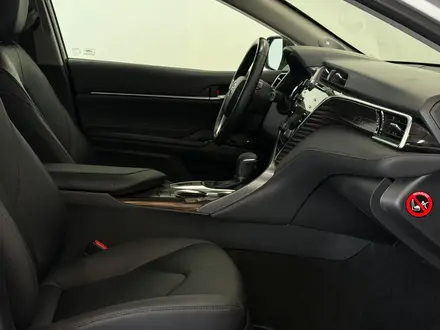 Toyota Camry Prestige 2019 года за 13 750 000 тг. в Астана – фото 6