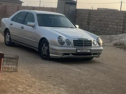 Mercedes-Benz E 280 1997 года за 3 600 000 тг. в Актау