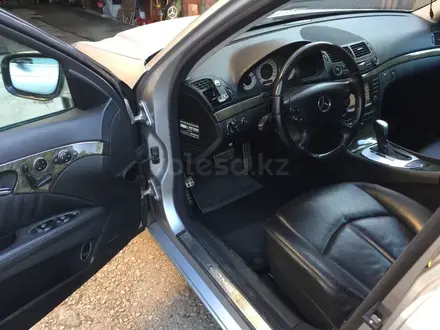 Mercedes-Benz E 320 2003 года за 8 950 000 тг. в Атбасар – фото 5