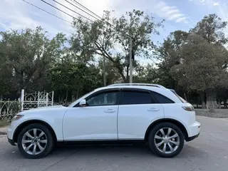Infiniti FX35