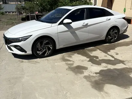 Hyundai Elantra 2024 года за 8 300 000 тг. в Атырау – фото 3