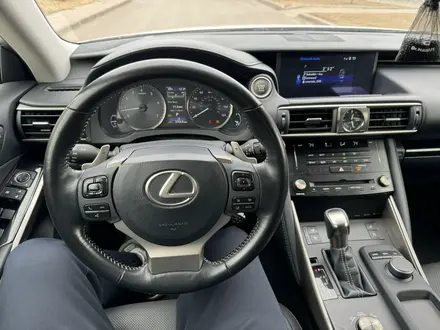 Lexus IS 350 2018 года за 14 300 000 тг. в Астана – фото 26