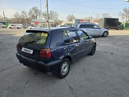 Volkswagen Golf 1995 года за 1 700 000 тг. в Алматы – фото 4