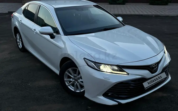 Toyota Camry 2020 года за 13 500 000 тг. в Уральск