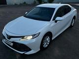 Toyota Camry 2020 годаүшін13 500 000 тг. в Уральск – фото 3