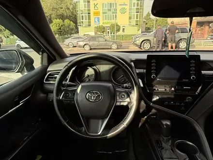Toyota Camry 2020 года за 11 000 000 тг. в Алматы – фото 16