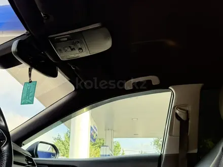 Toyota Camry 2020 года за 11 000 000 тг. в Алматы – фото 31
