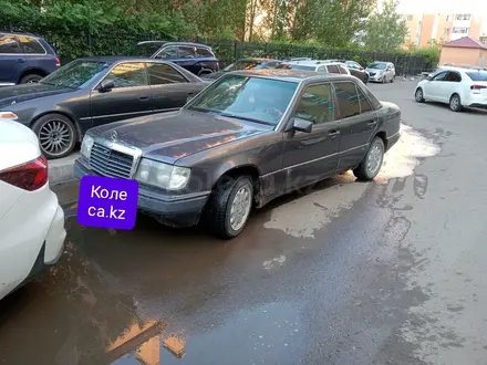 Mercedes-Benz E 200 1992 года за 1 382 370 тг. в Астана – фото 4