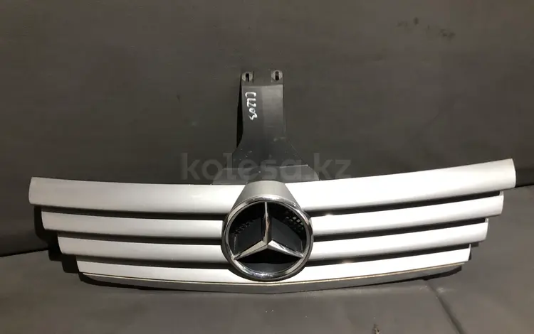 Решетка радиатора Mercedes-Benz C-class (W203) Coupeүшін50 000 тг. в Алматы