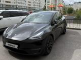 Tesla Model Y 2022 года за 21 000 000 тг. в Астана – фото 2