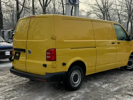 Volkswagen Transporter 2017 года за 13 500 000 тг. в Алматы – фото 4