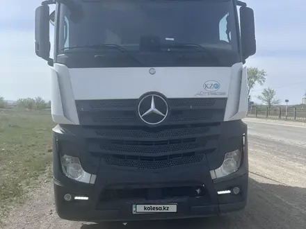 Mercedes-Benz  Actros 2015 года за 22 000 000 тг. в Жаркент