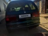 Volkswagen Sharan 1998 годаүшін1 000 000 тг. в Актобе