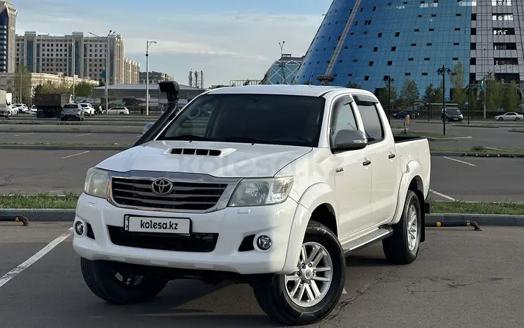 Toyota Hilux 2014 года за 9 200 000 тг. в Астана