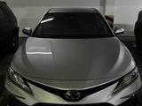Toyota Camry 2021 года за 18 900 000 тг. в Астана – фото 2