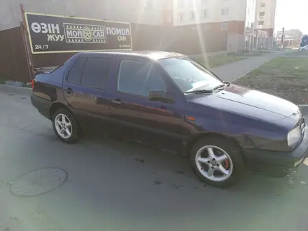 Volkswagen Vento 1995 года за 1 300 000 тг. в Астана – фото 7