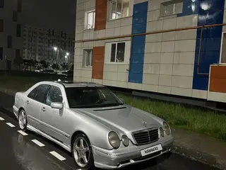 Mercedes-Benz E 320