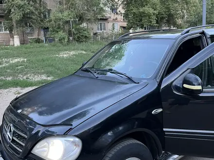 Mercedes-Benz ML 320 1998 года за 3 500 000 тг. в Актобе – фото 2