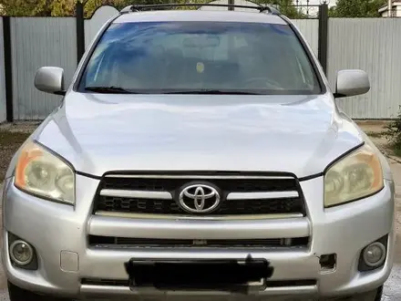 Toyota RAV4 2010 года за 7 500 000 тг. в Актобе