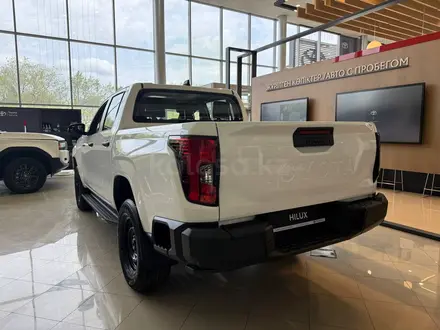 Toyota Hilux Comfort 2026 года за 27 890 000 тг. в Актобе – фото 5