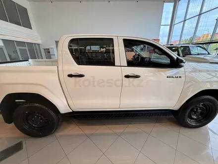 Toyota Hilux Comfort 2026 года за 27 890 000 тг. в Актобе – фото 8